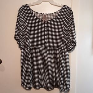 Black and white checkered top